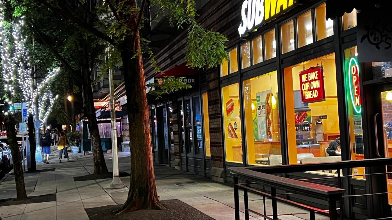 Cozy Home Nearby Most Attractions Seattle Center Exterior photo
